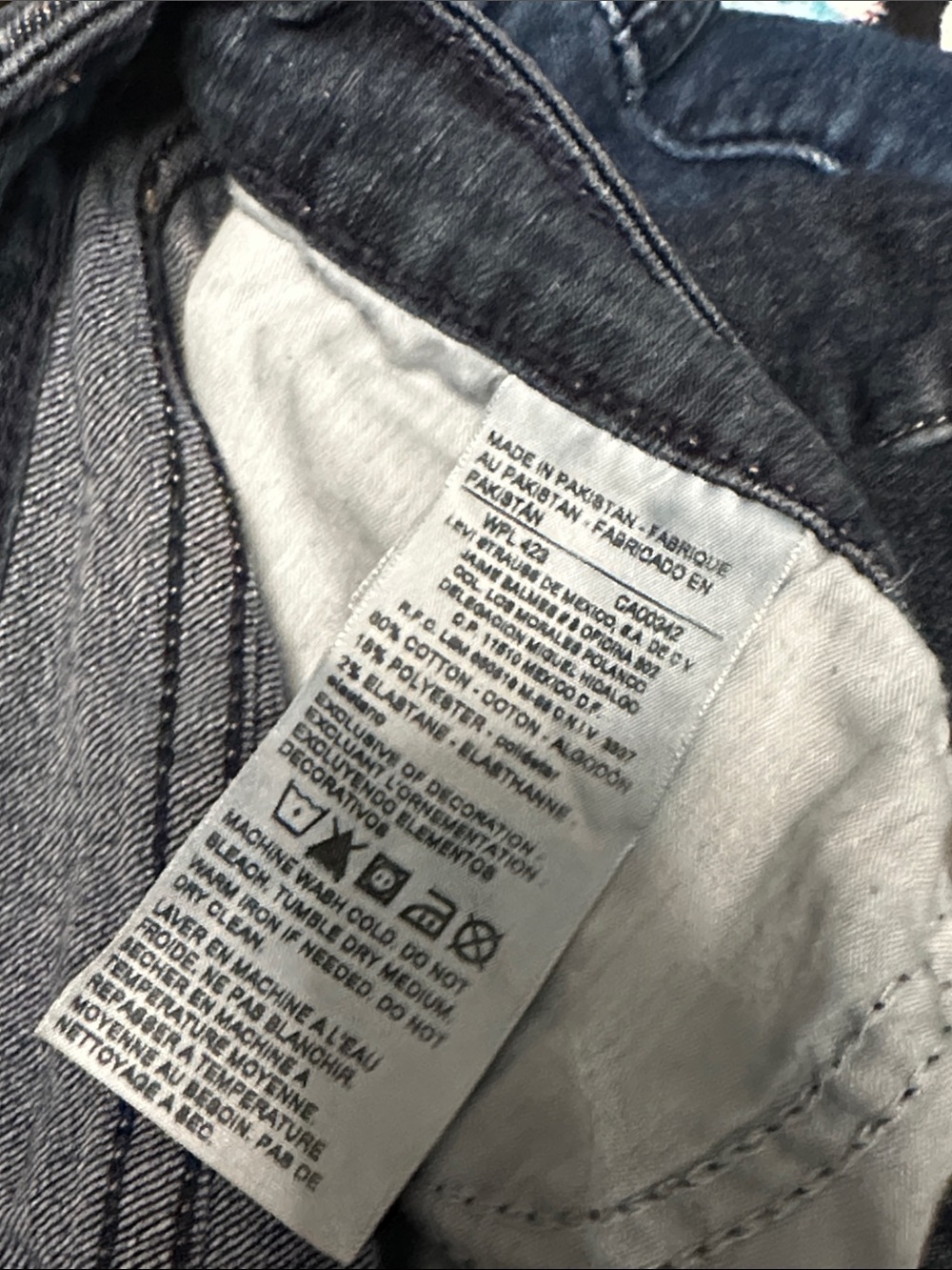 🚨4/$20🚨 Signature by Levi Strauss Dark Wash Denim Women's Shorts - Picture 2 of 5